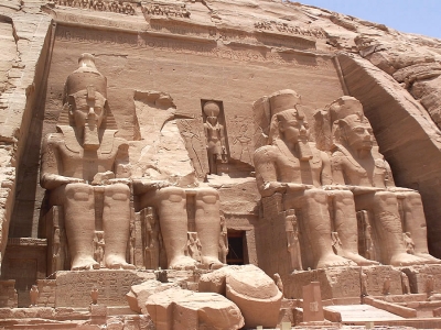 El  Temple de Abu Simbel  (por avi&oacute;n)